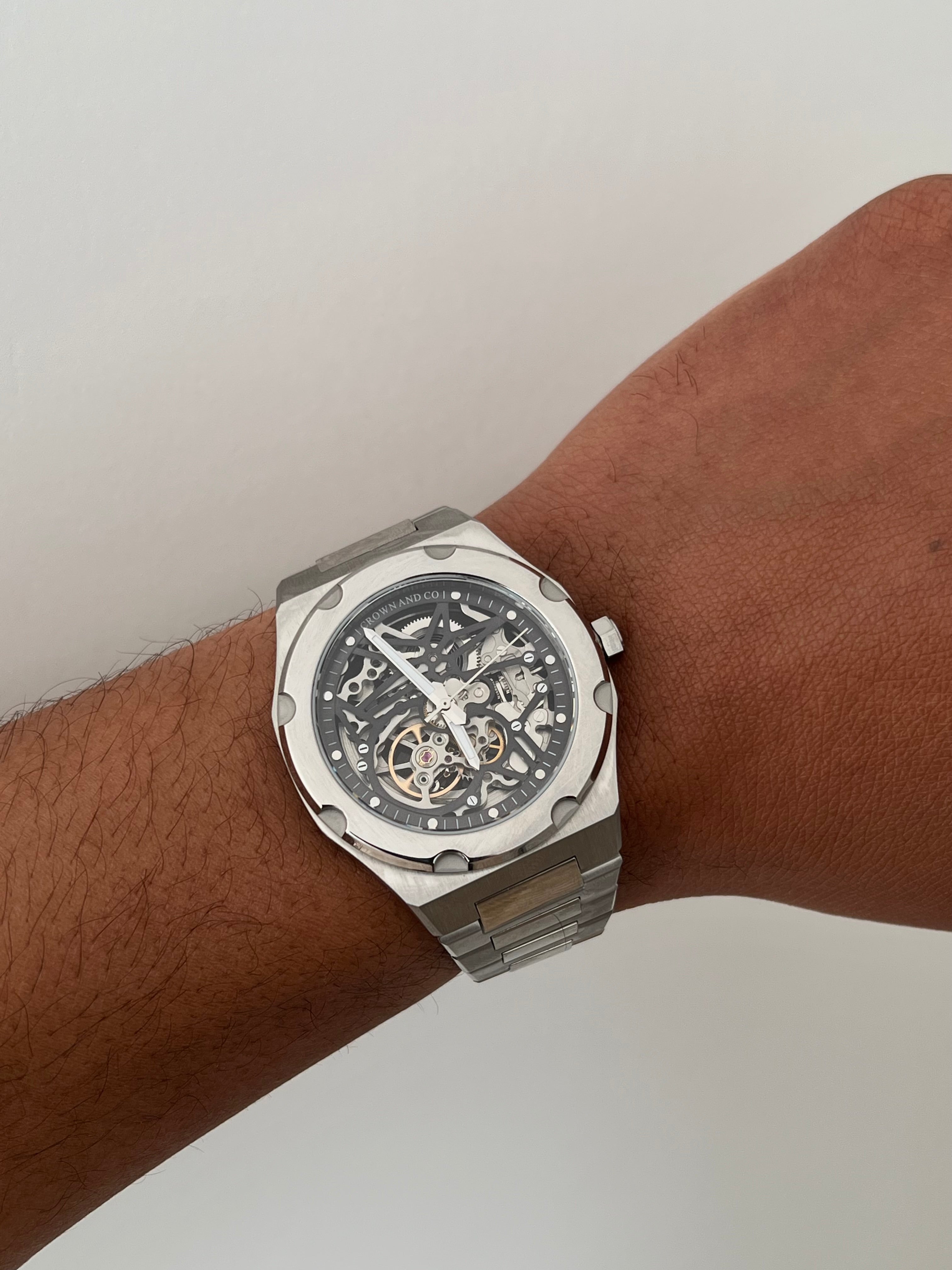 Crown Revolve skeleton grey dial 41