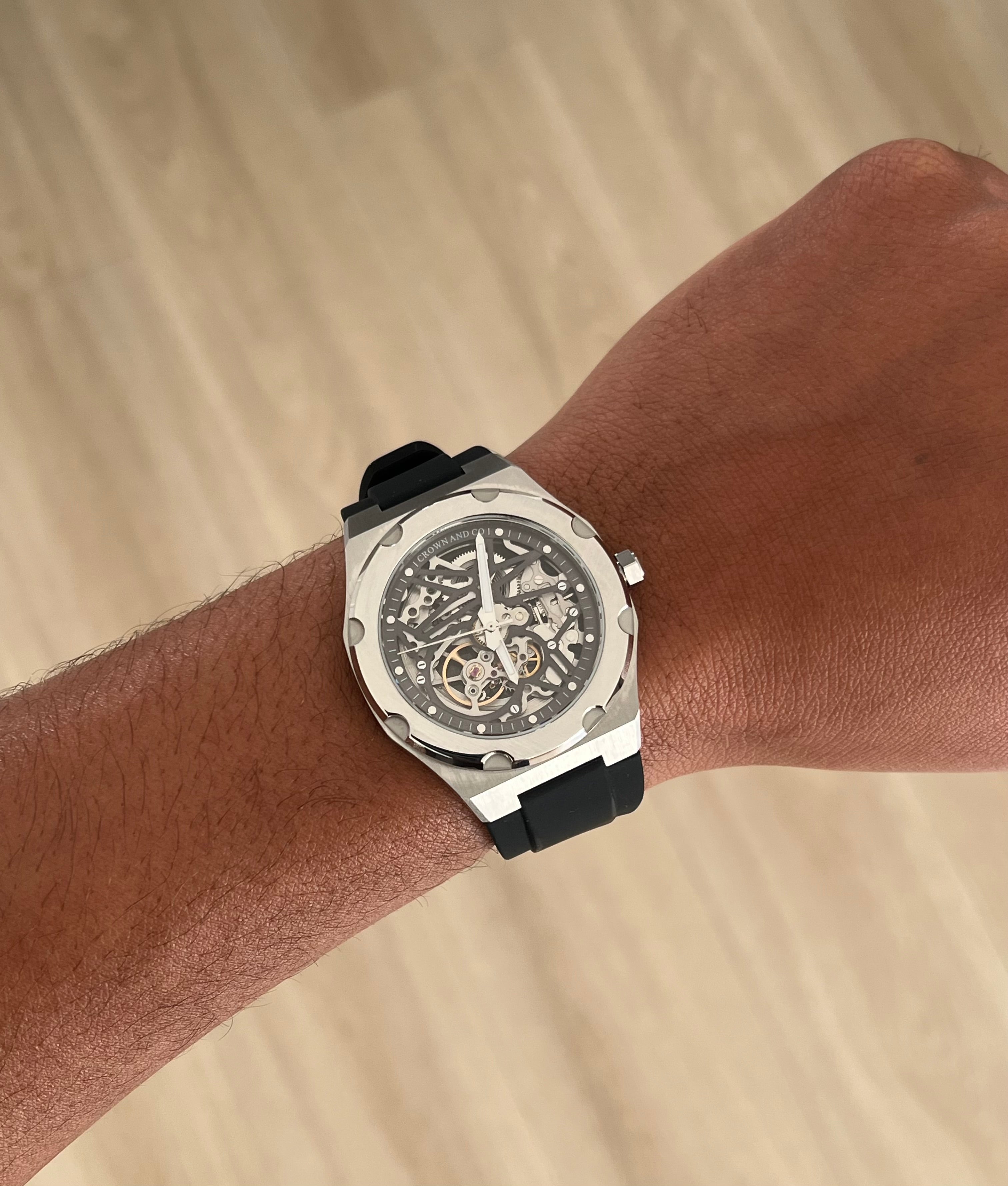 Crown Revolve skeleton grey dial 41| Black Rubber strap