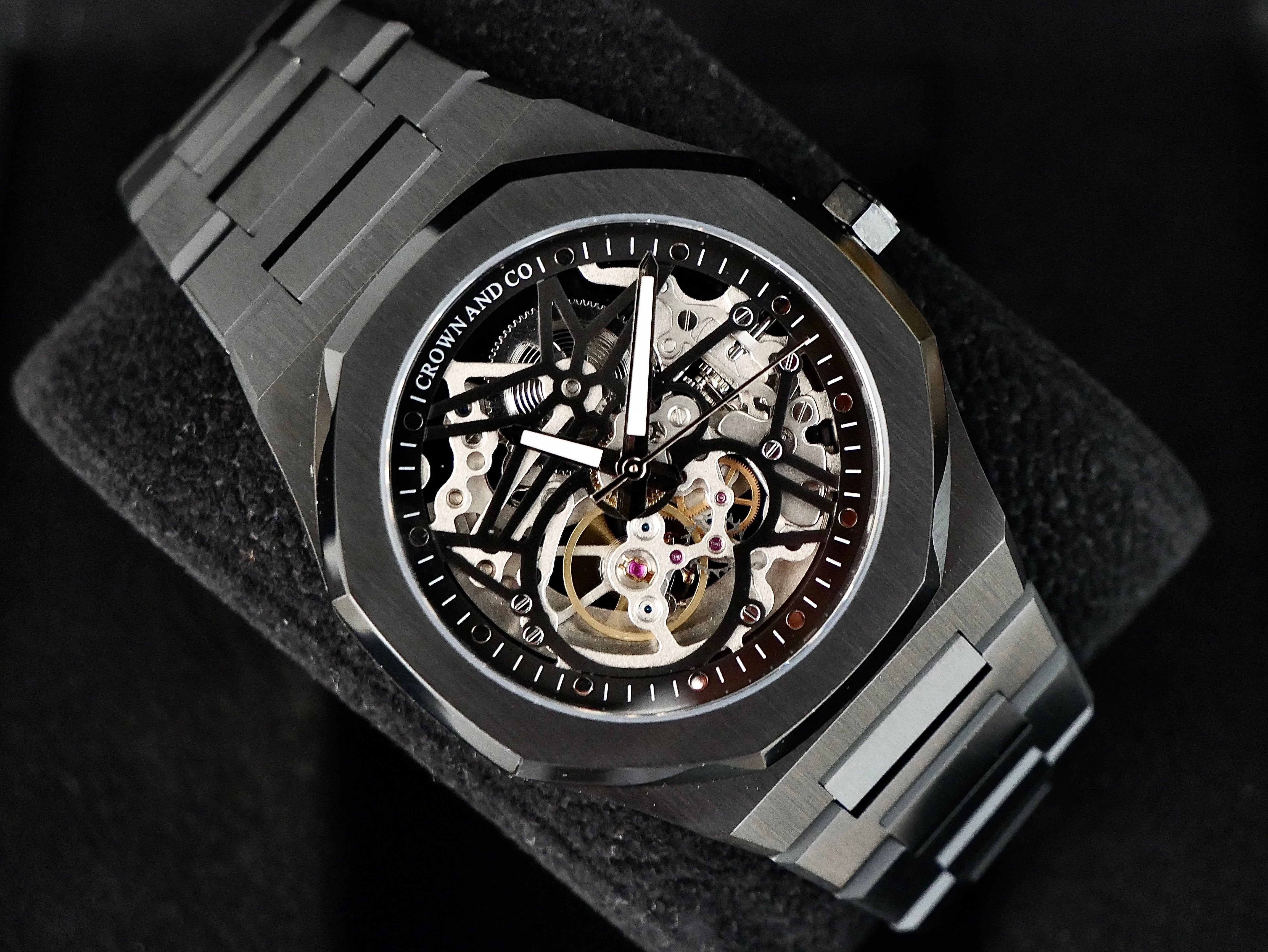 Ocho series Skeleton Black 41mm