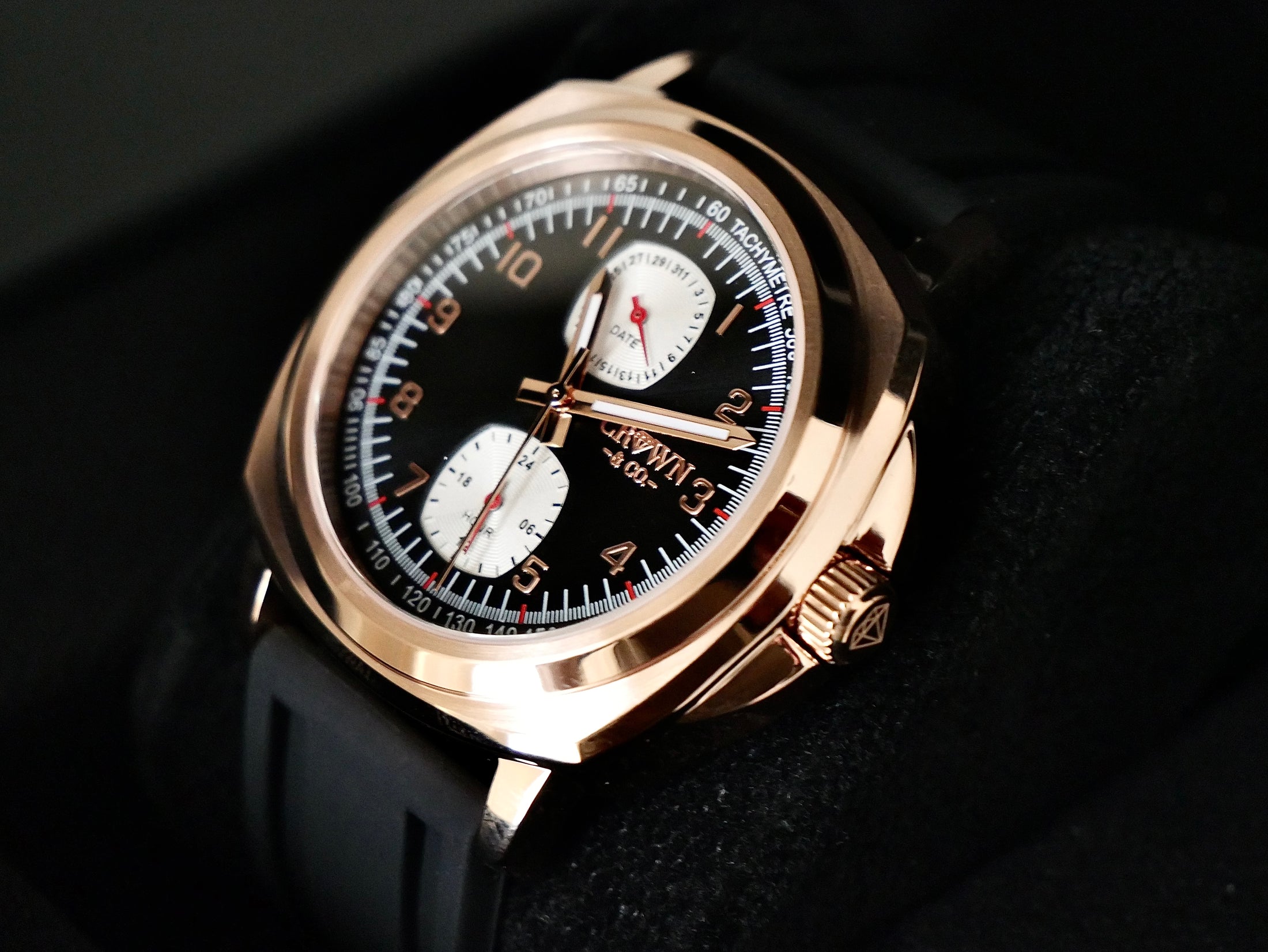 Crown Series Rose 25 Black dial