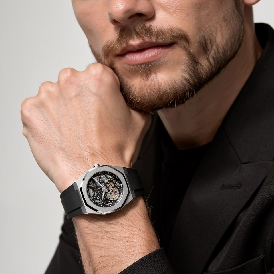 Ocho series Skeleton Black dial 41mm| Rubber strap