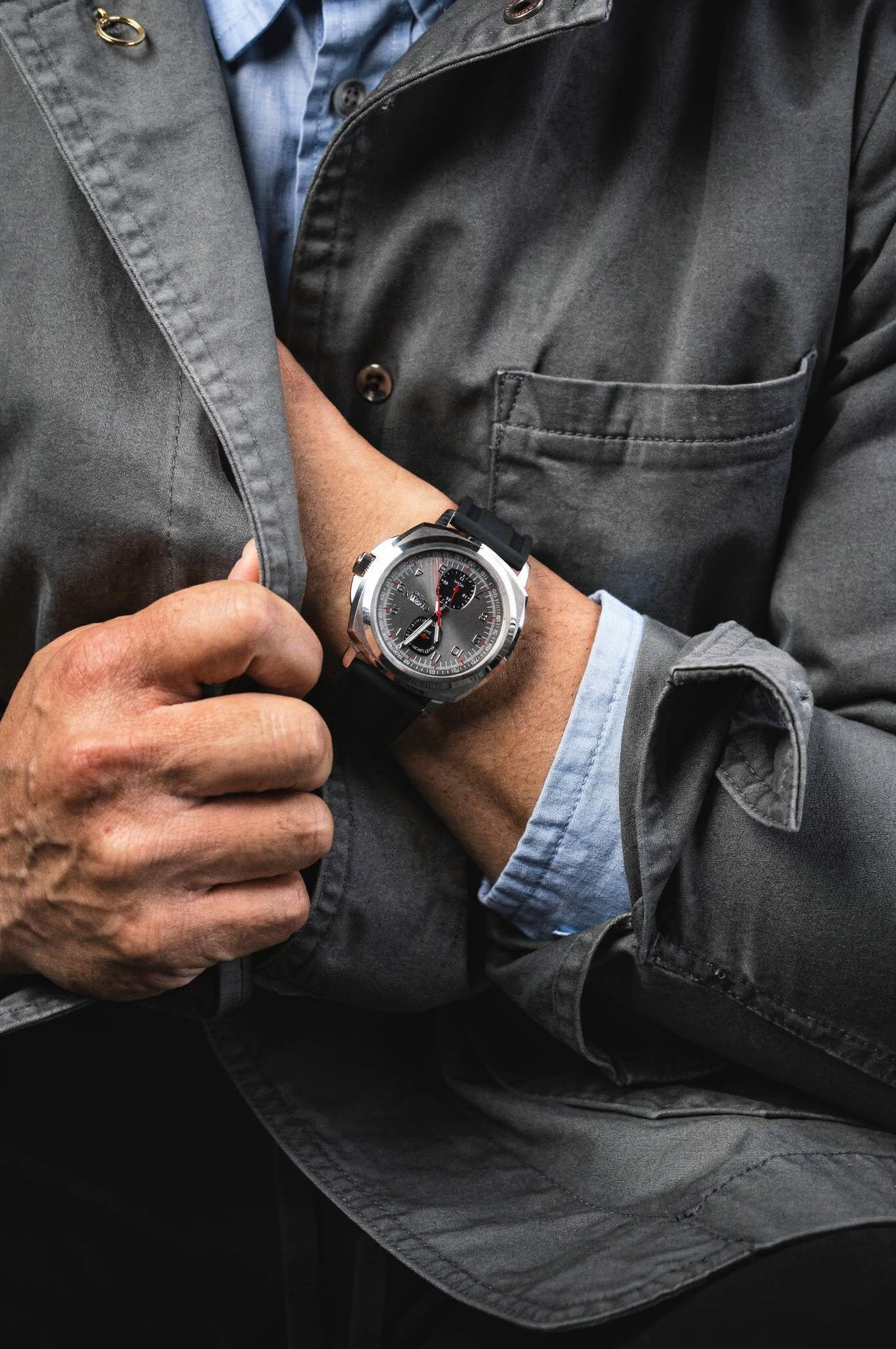 Crown series 25 Rhodium dial