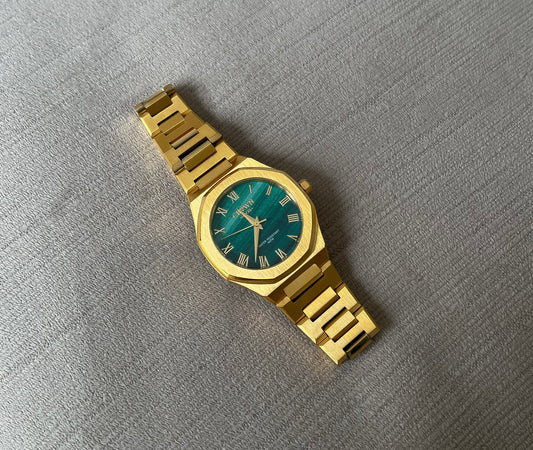 Ocho Series 34mm Green Malachite dial "designed for the smaller wrist" [Release: End of October]