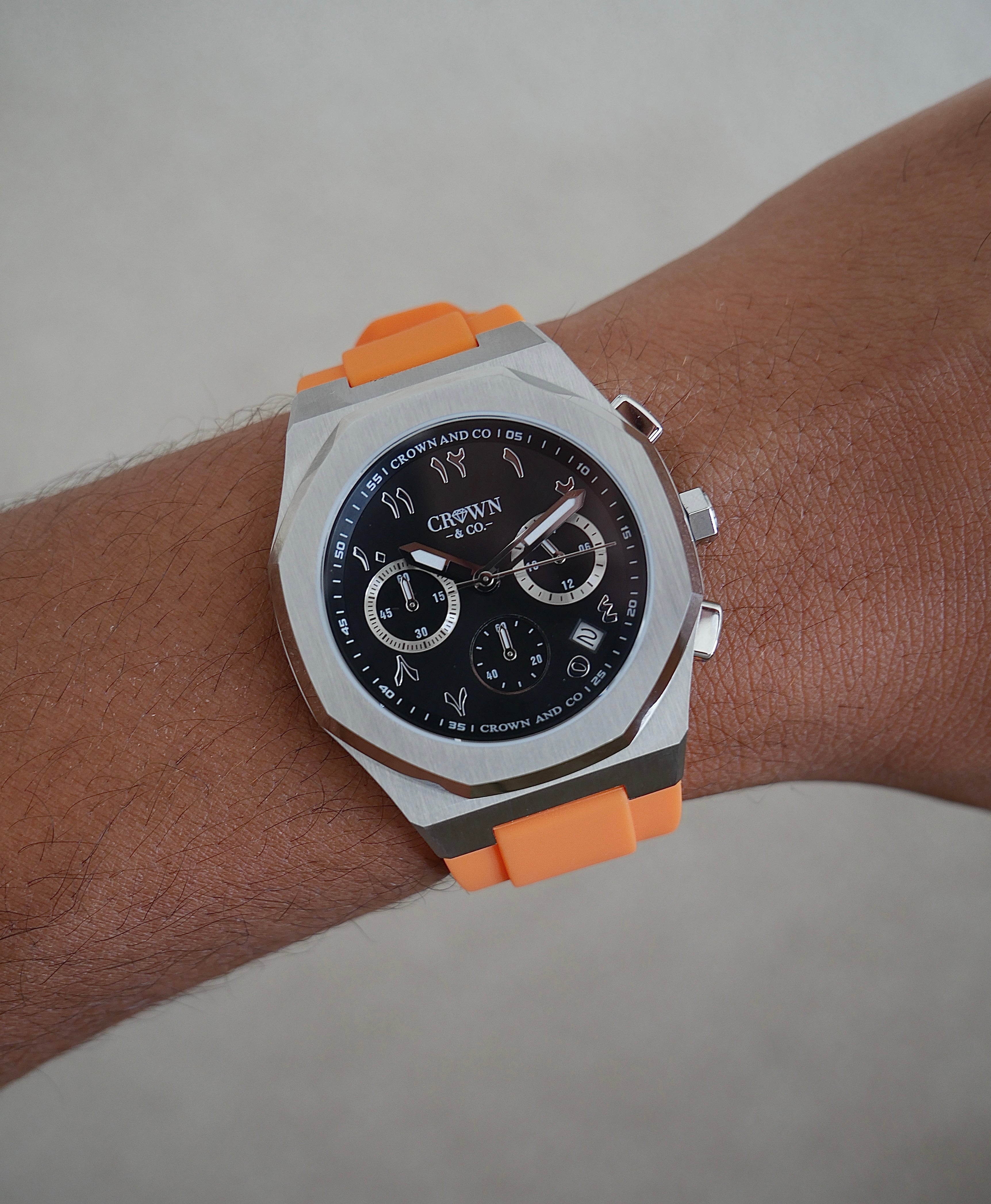 Ocho series black arabic dial 41| Orange Rubber strap