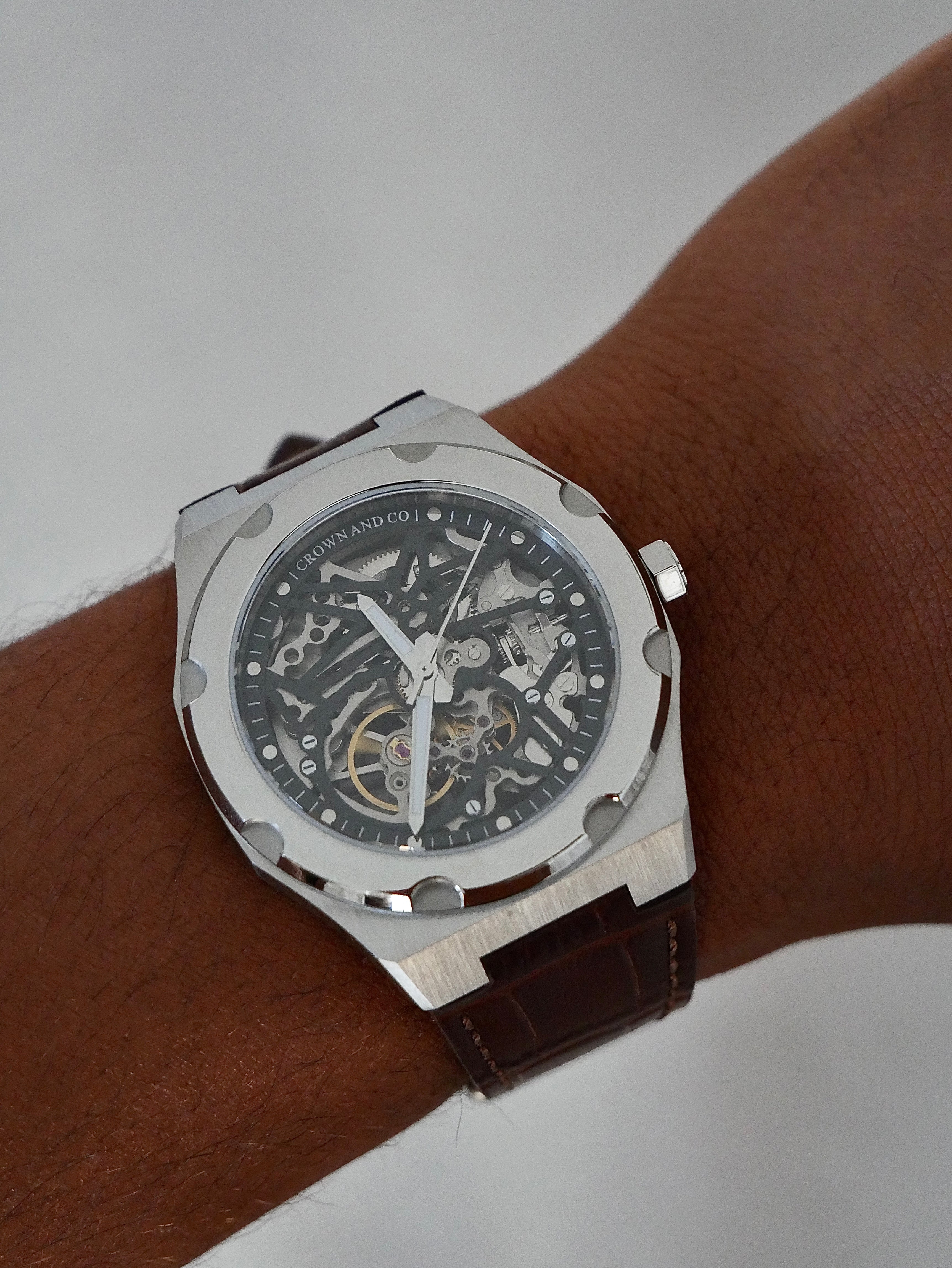 Crown Revolve Black dial 41 | Brown Leather strap