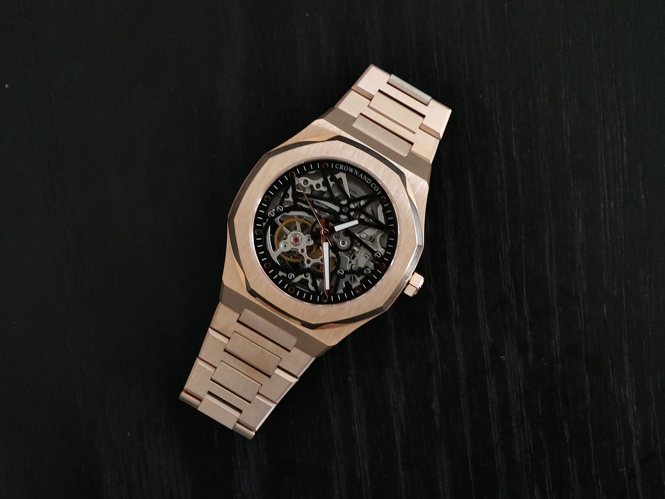 The Rose Skelly Ocho series black dial | 41mm