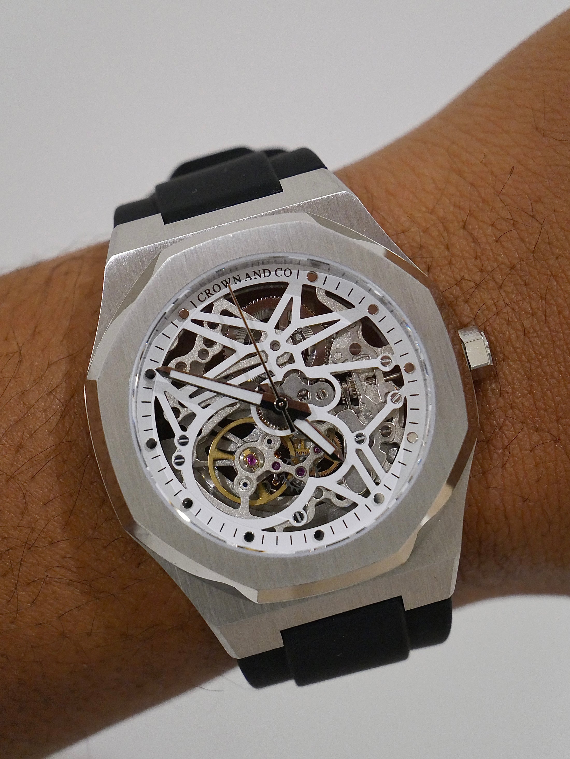Ocho series Skeleton white dial 41mm | Rubber strap